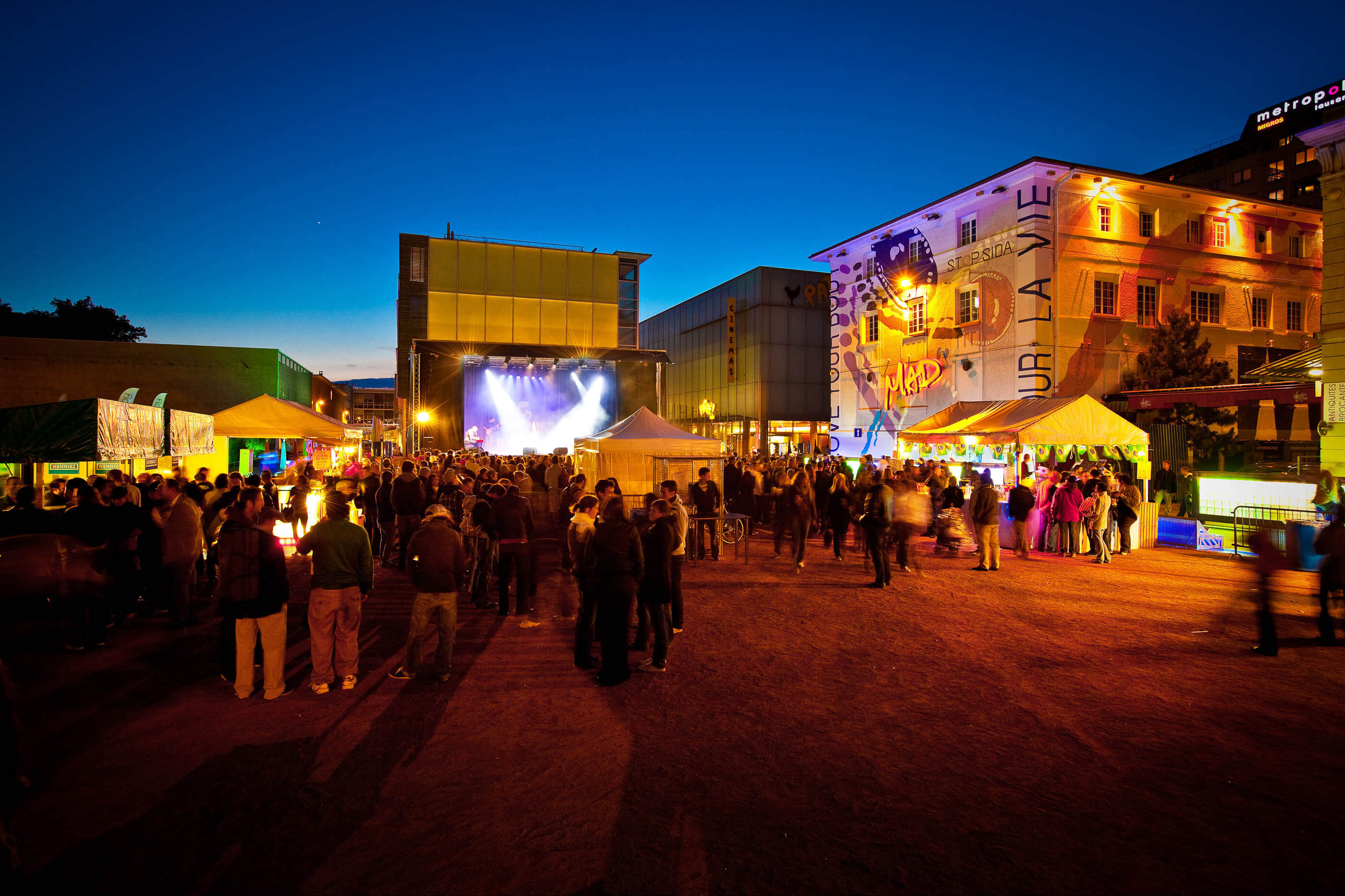 Hotel near Le Flon, Lausanne by Night, Lausanne by Shopping