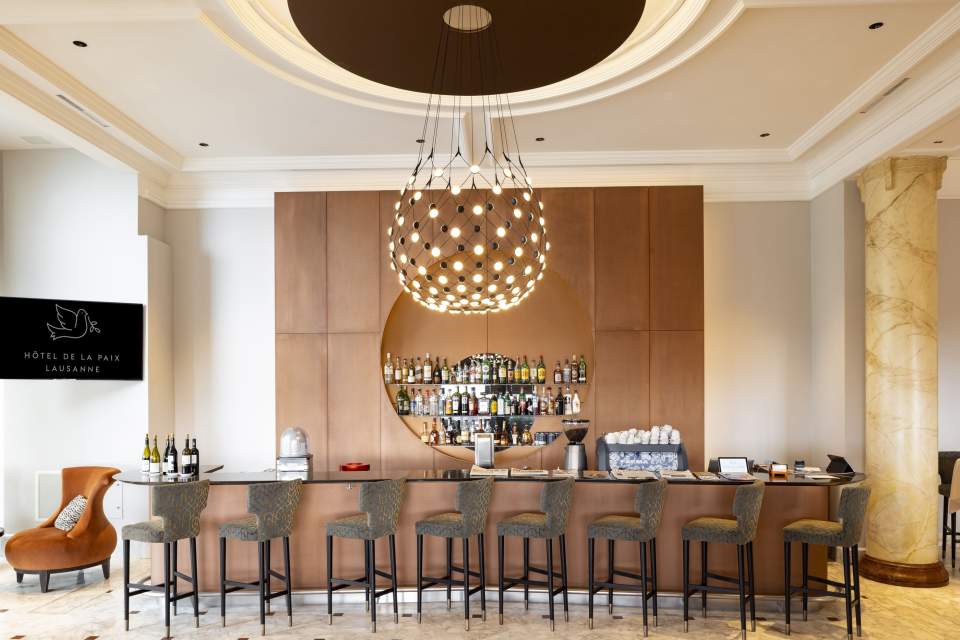 Bar de l'Hôtel de la Paix à Lausanne Hôtel 4 étoiles en Suisse
